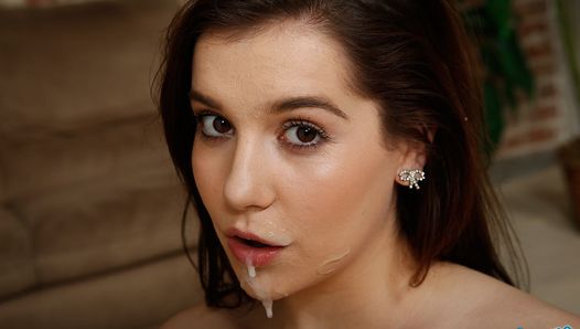 Kasey Warner does sloppy handjob